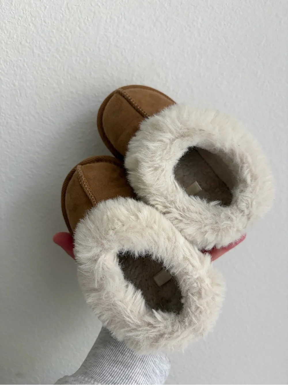Cat & Jack Brown Faux Fur Trim Kids Slipper